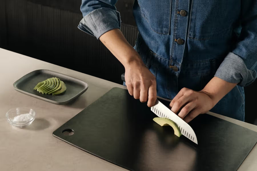 Victorinox Μαχαίρι Santoku με αυλακώσεις 17 εκατ. μαύρη λαβή Swiss Classic 6.8523.17B