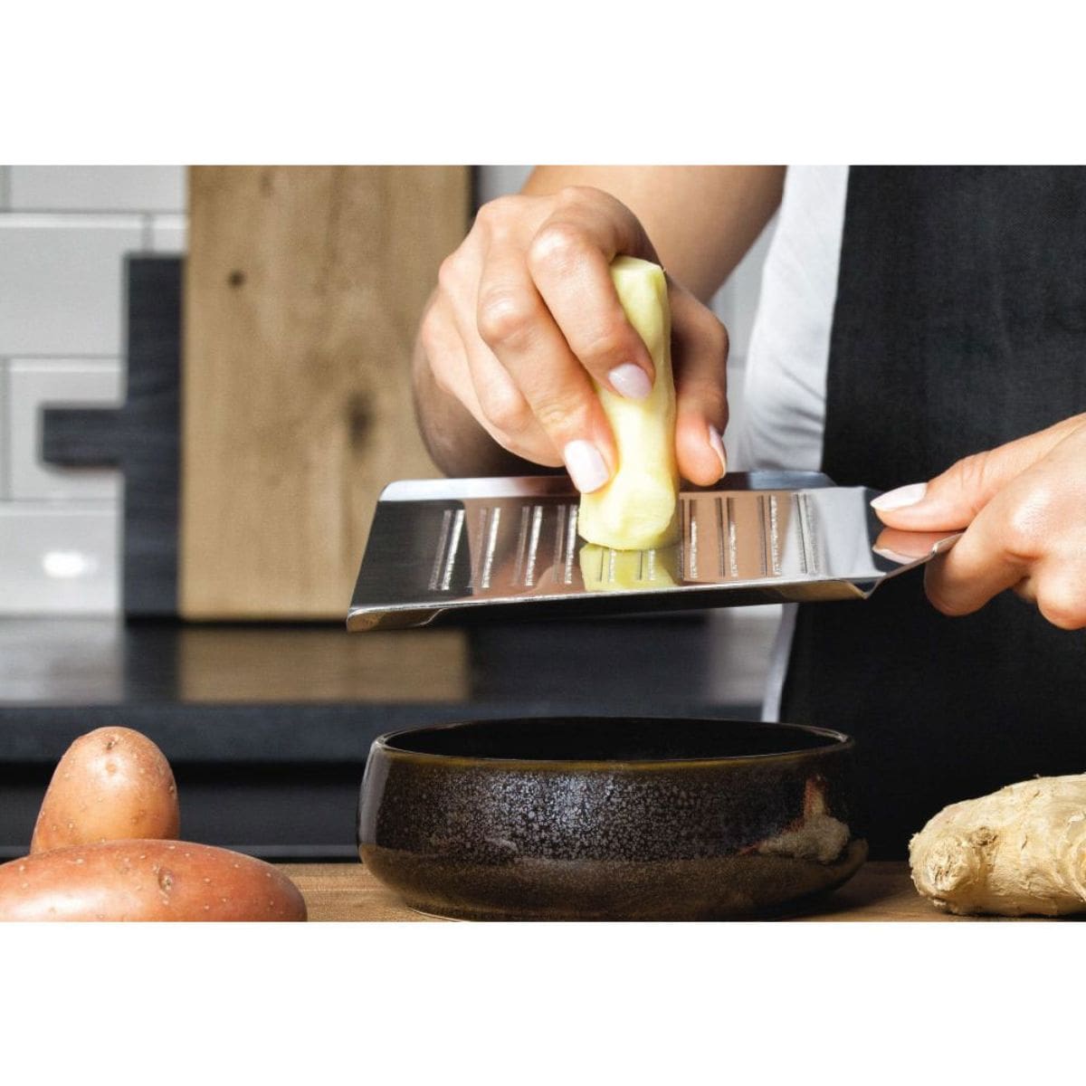 KAI Stainless Steel Grater 2 Sides For Fine And Extra Fine Chopping dm-0900