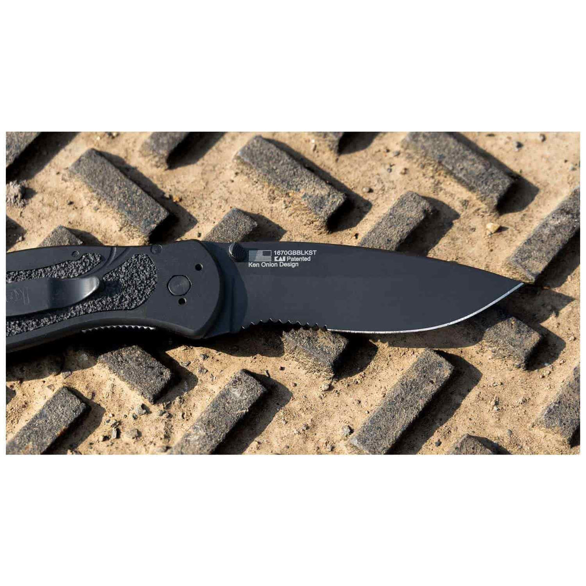 Kershaw Blur - Glass Breaker Black Ceracote Pocket Knife 9 cm Black Handle 111 gr
