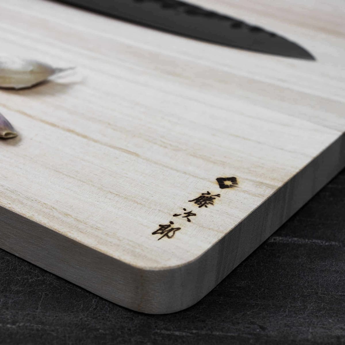 Tojiro Paulownia Wood Cutting Board 35x20x2 cm F-348
