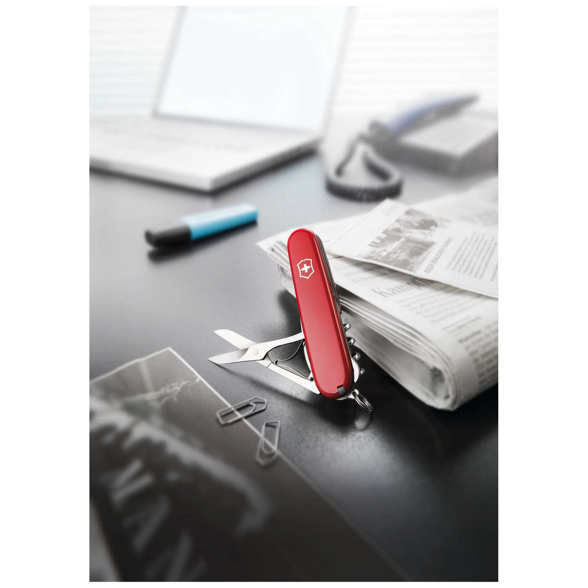 Victorinox Compact Swiss Army Knife 91 mm 15 Functions Red 1.3405