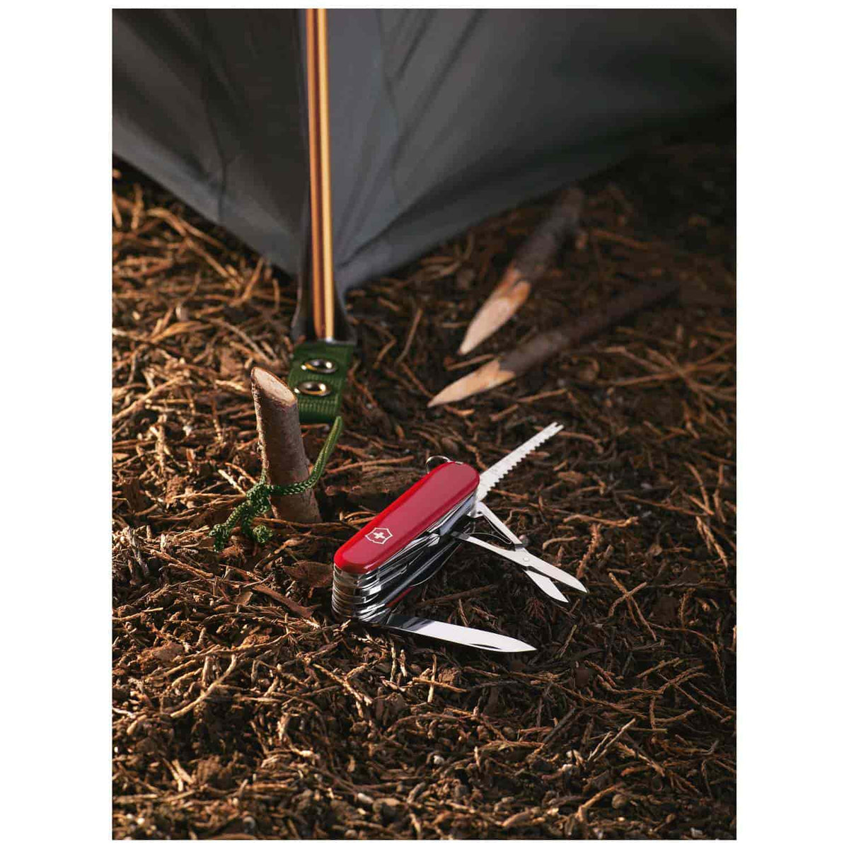 Victorinox Swiss Champ Swiss Army Knife 91 mm 33 Functions Red 1.6795