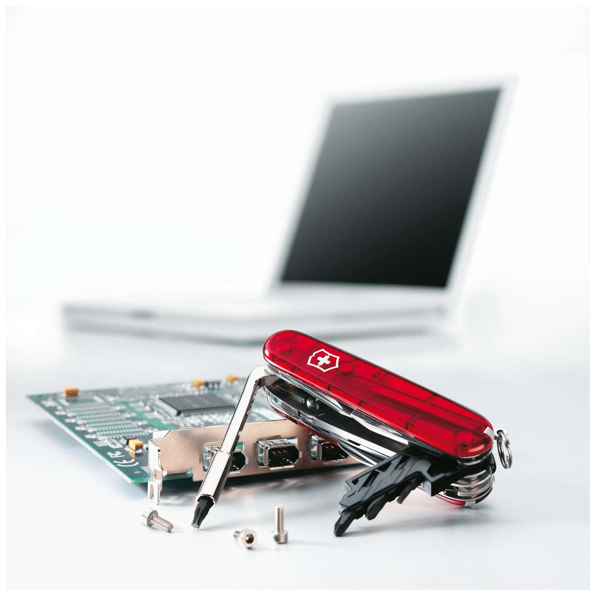 Victorinox Cyber Tool M Swiss Army Knife 91 mm 32 Functions Red Transparent 1.7725.T