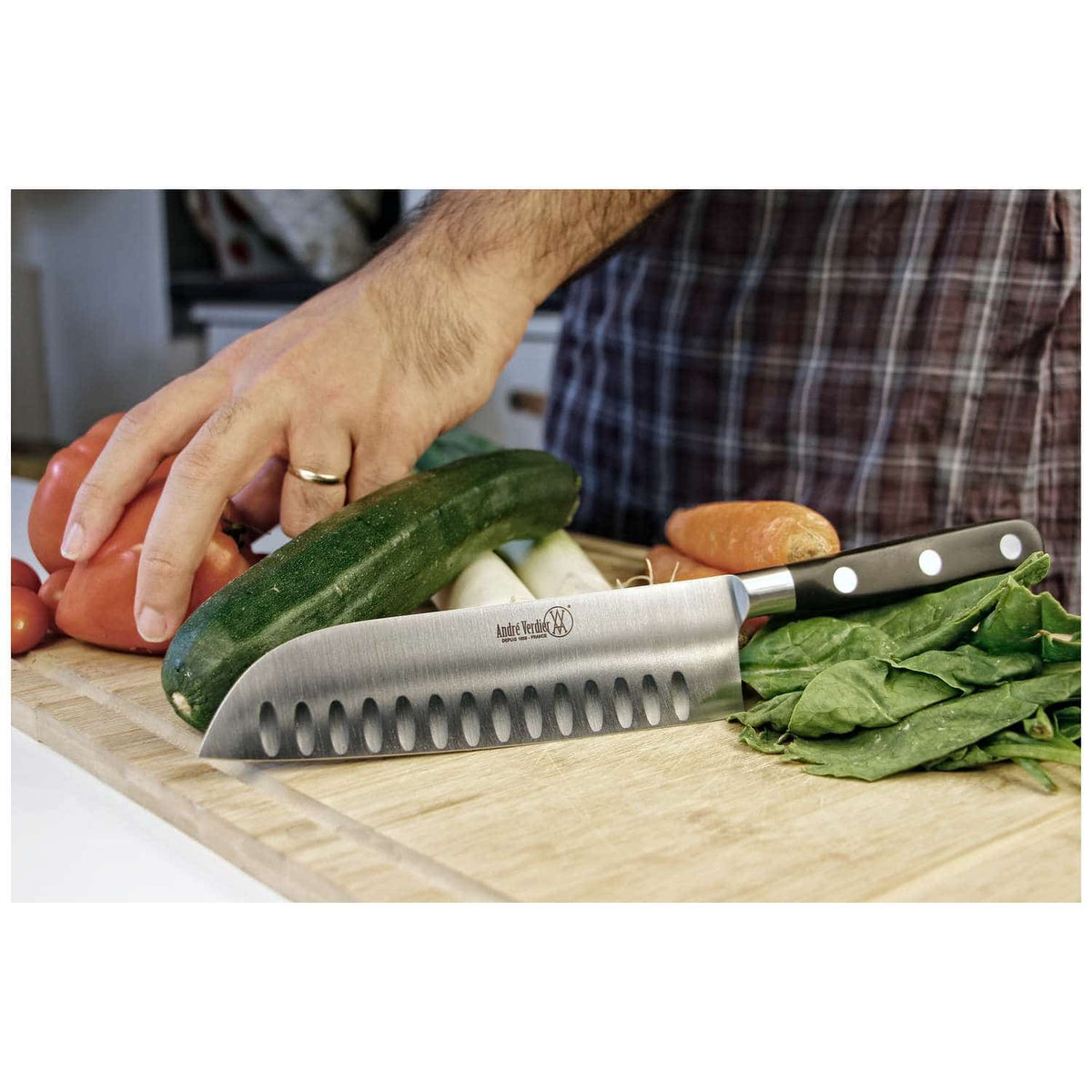 Andre verdier Hollow Edge Santoku Knife 17 cm Ideal