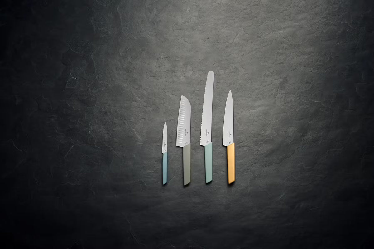 Victorinox Μαχαίρι Santoku με αυλακώσεις 17 εκατ. λαδί λαβή Swiss Modern