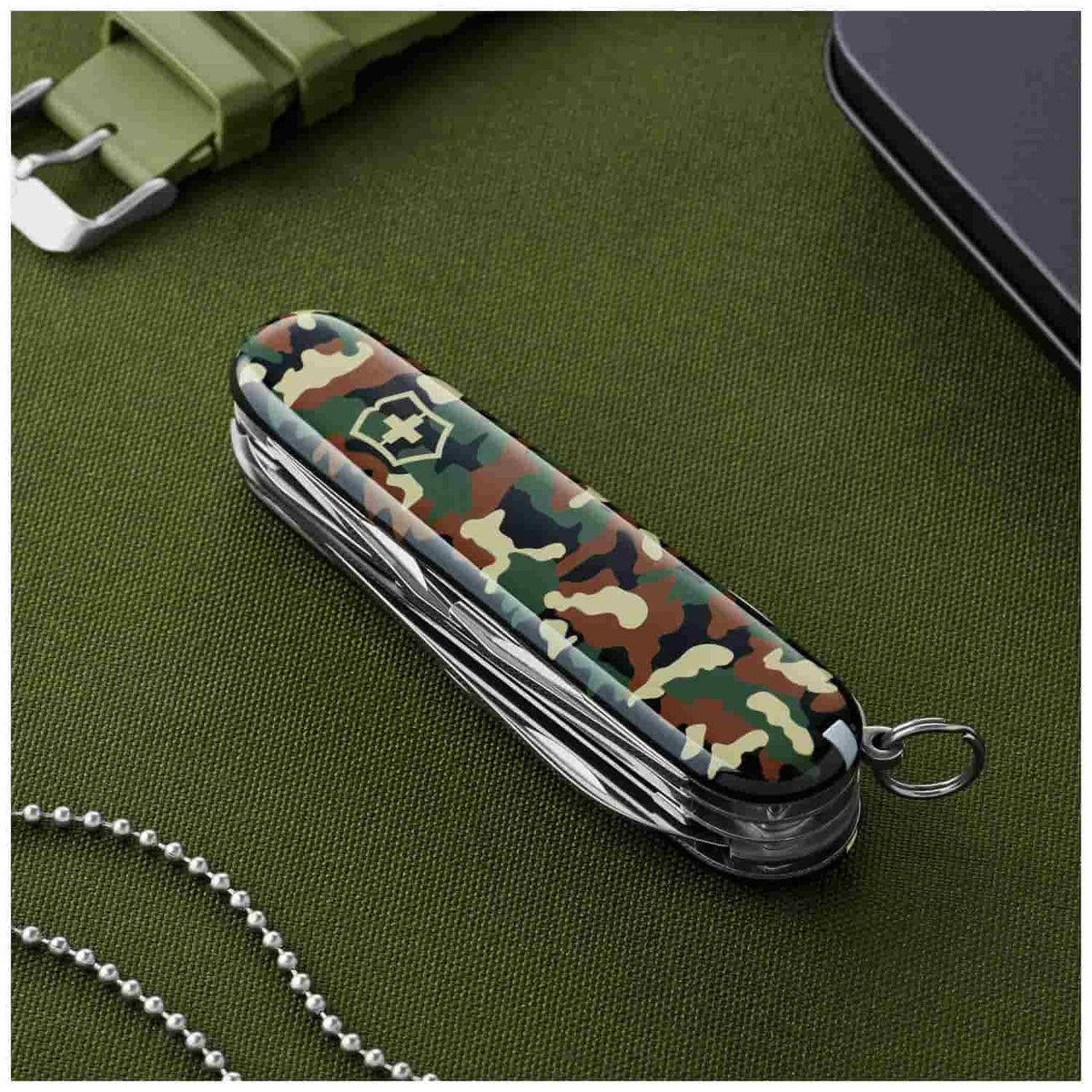 Victorinox Huntsman Swiss Army Knife 91 mm 15 Functions Pattern Camouflage 1.3713.94