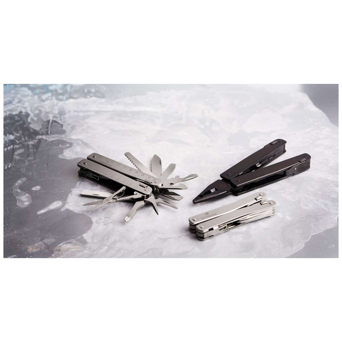 Victorinox Swiss Tool Swiss Army Multitool 115 mm 26 Functions Silver In Belt Pouch 3.0323.N