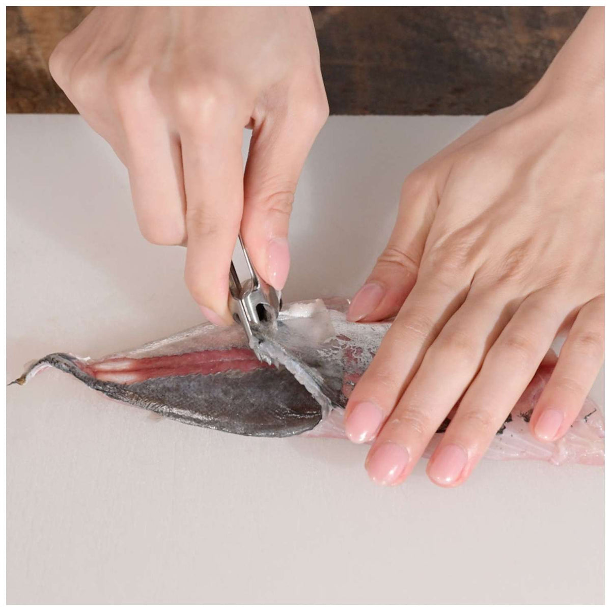 Suwada General Use/Fish Bone Tweezer 10.5 cm