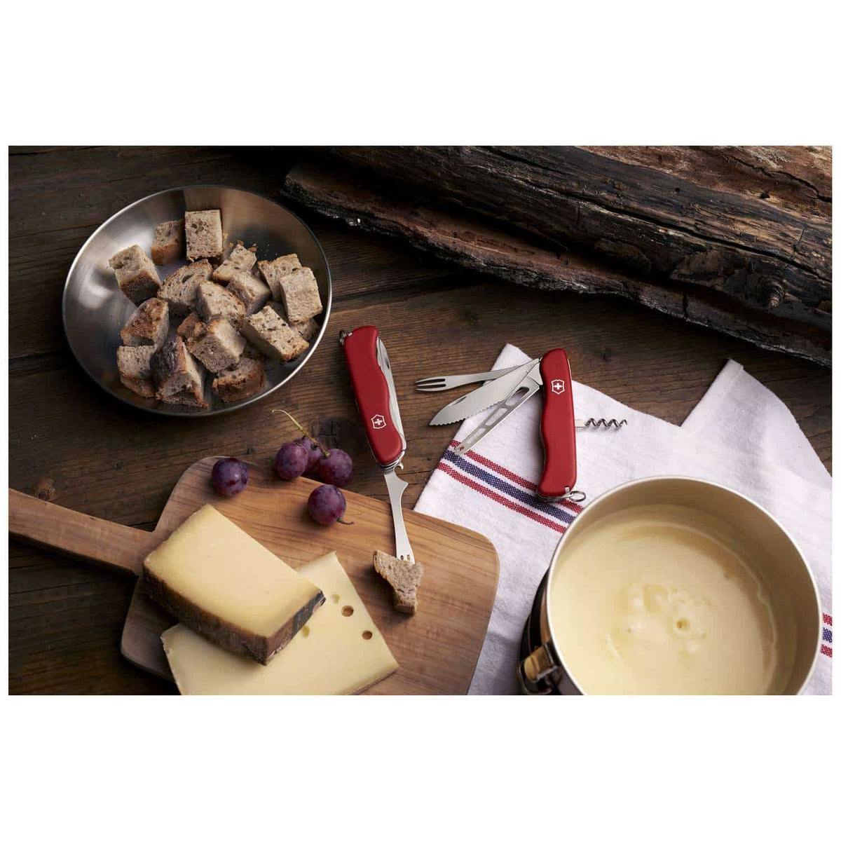 Victorinox Cheese Master W Swiss Army Knife 111 mm 8 Functions Red 0.8313.W